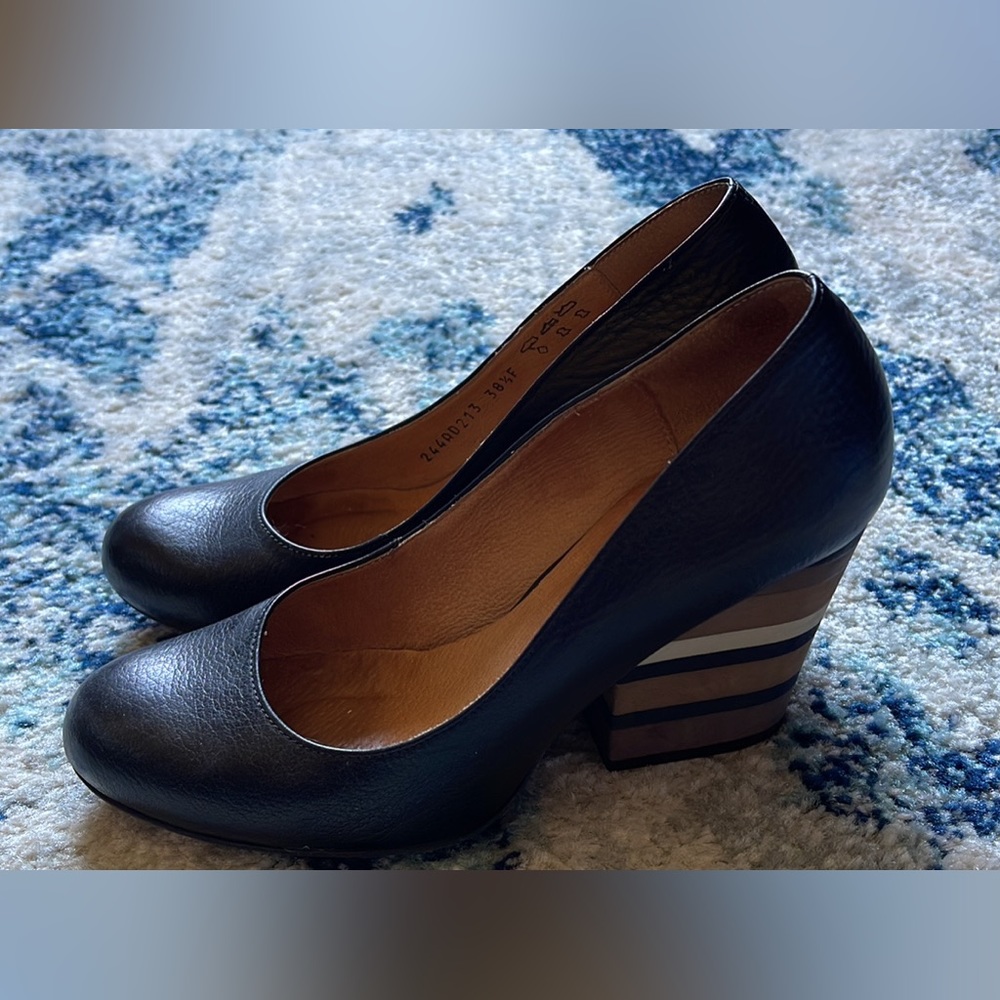 Black Leather European Heel Size 8